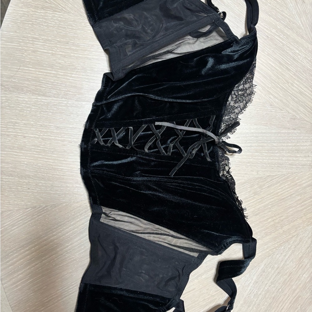 Victoria's Secret Black Lace-Up Bralette - Picture 3 of 6